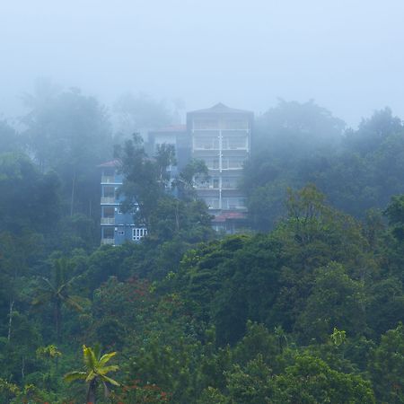 Spice Country Resort Chithirapuram Kültér fotó