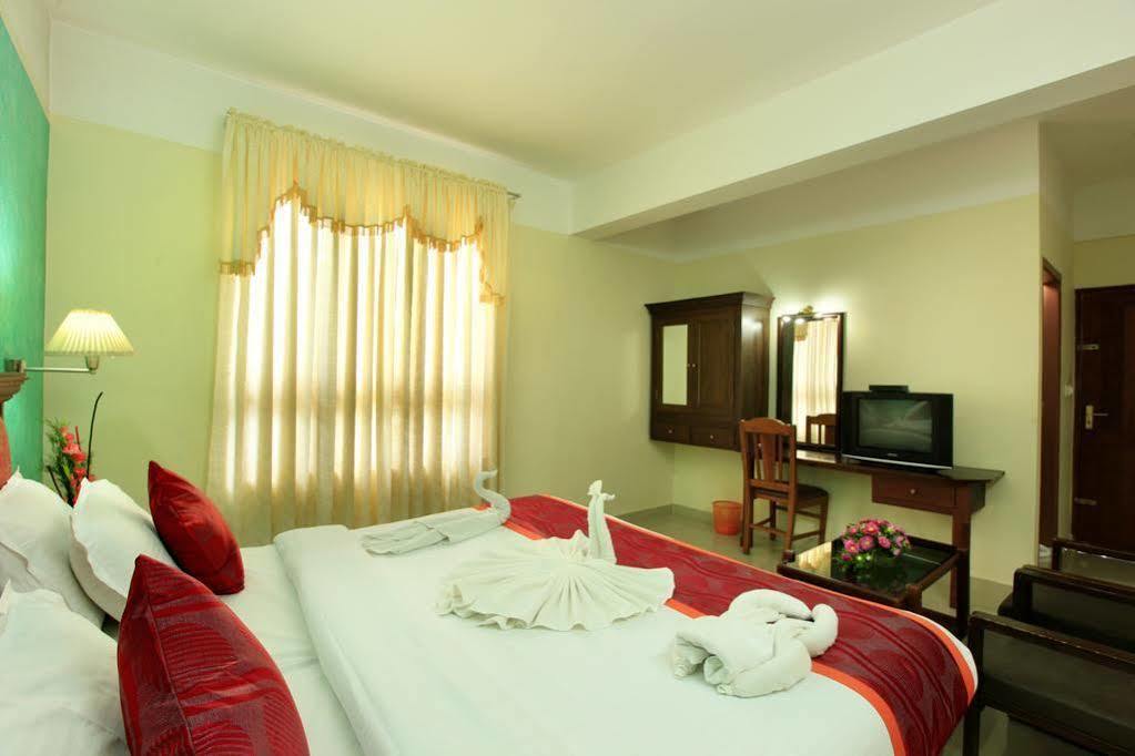 Spice Country Resort Chithirapuram Kültér fotó